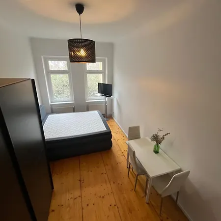 Stilvolles Quartier In Zentrumsnaehe Homestay *